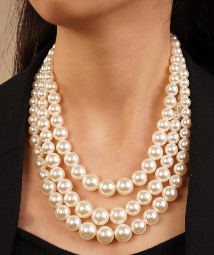 Statement Pearl Choker